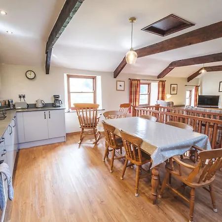 5 Swallowsholm